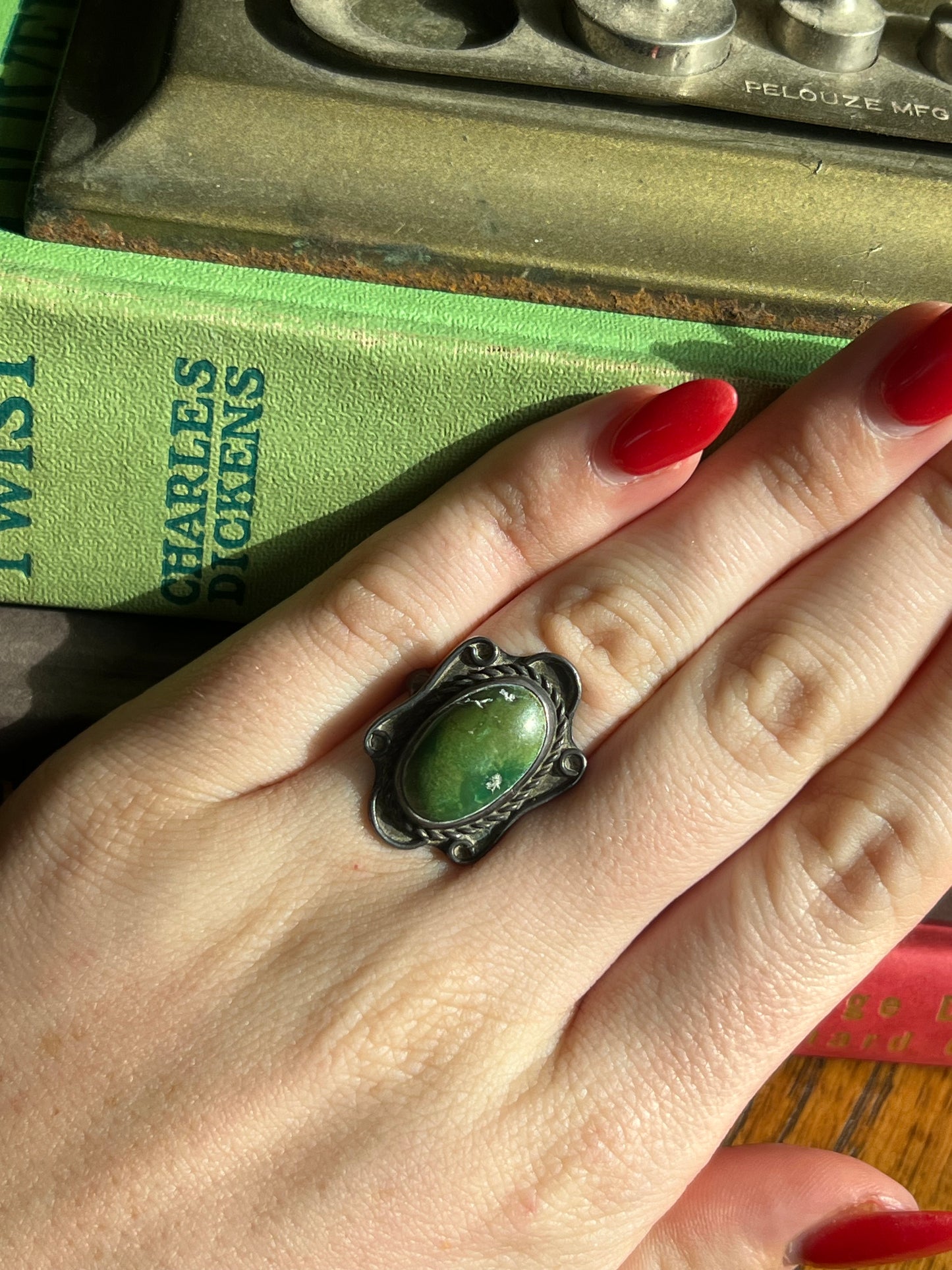 Old Pawn Emerald Stone Ring