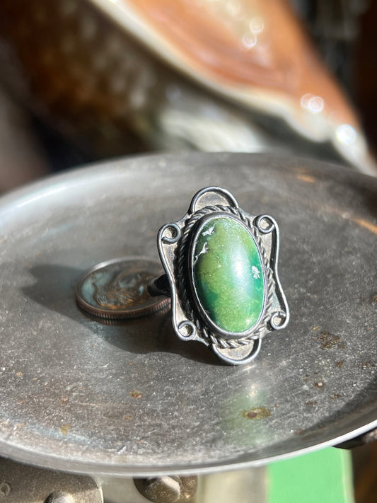 Old Pawn Emerald Stone Ring