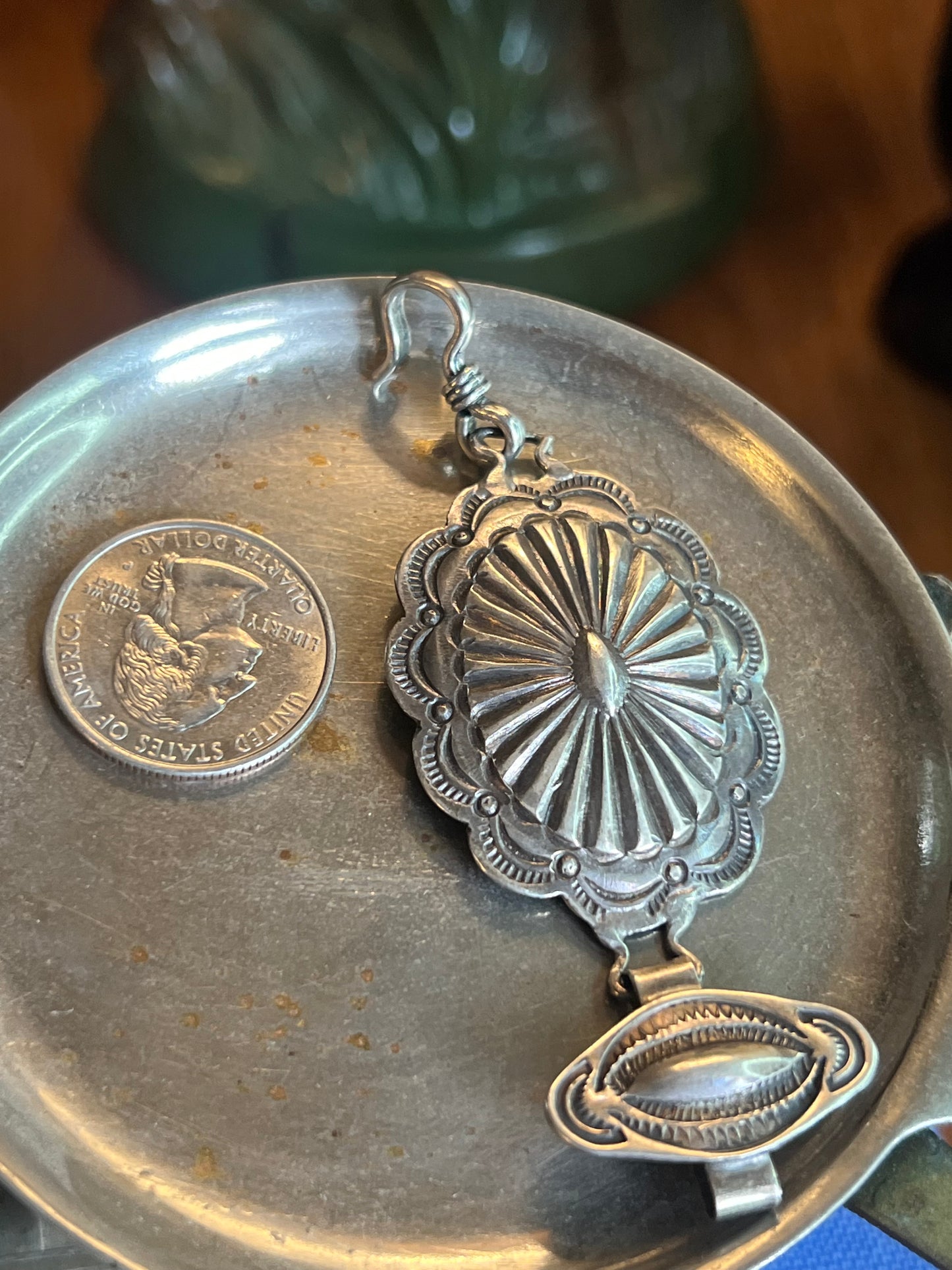 Double Conch Hook Pendant